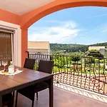In With Balcony, Air Conditioning, Wifi, Washing Machine