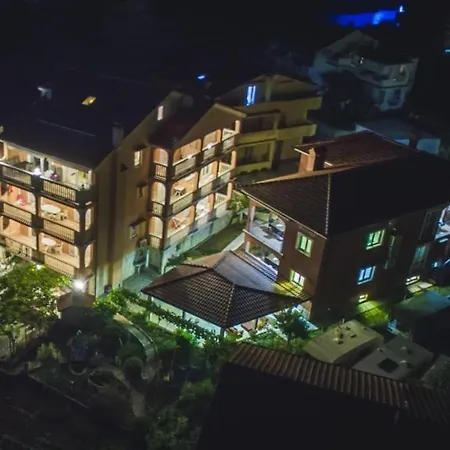 In With Balcony, Air Conditioning, Wifi, Washing Machine Appartamento