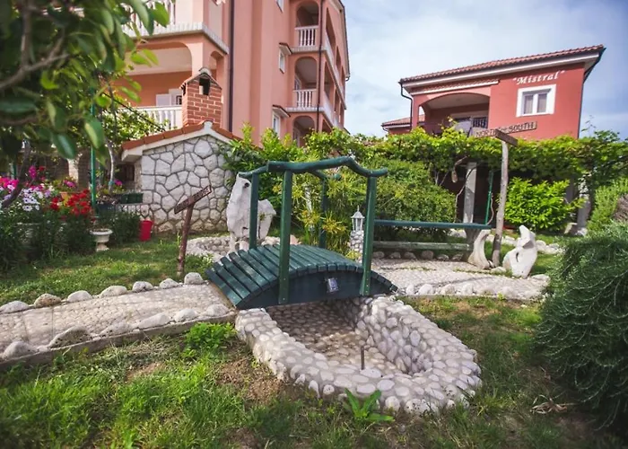 아파트 In With Balcony, Air Conditioning, Wifi, Washing Machine