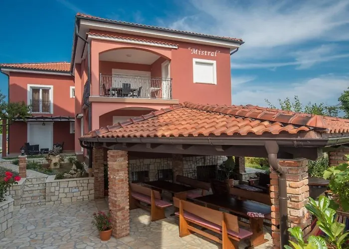 In With Balcony, Air Conditioning, Wifi, Washing Machine 로파르