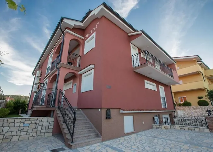 아파트 In With Balcony, Air Conditioning, Wifi, Washing Machine 로파르