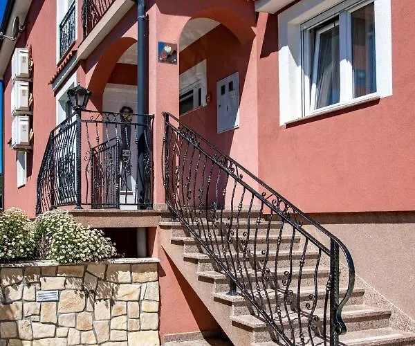 아파트 In With Balcony, Air Conditioning, Wifi, Washing Machine